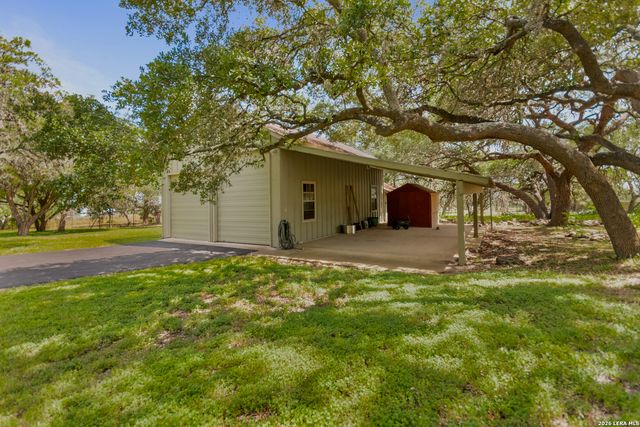 122 WOODLAND RANCH RD, Boerne, TX 78015