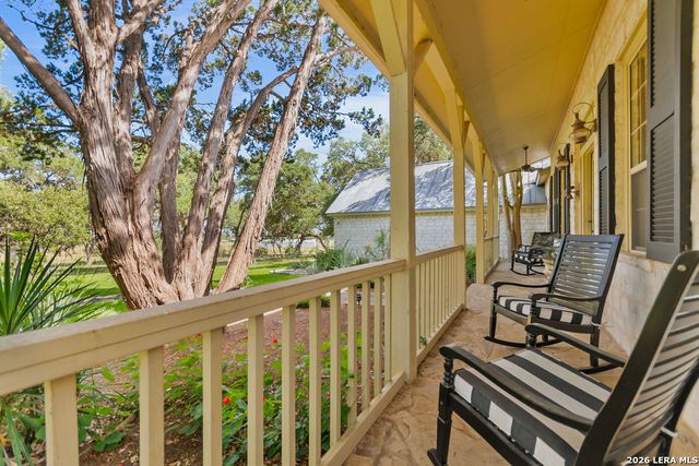 122 WOODLAND RANCH RD, Boerne, TX 78015