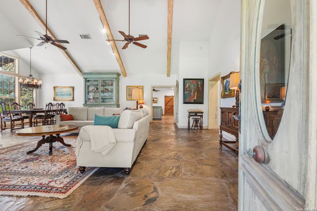 122 WOODLAND RANCH RD, Boerne, TX 78015