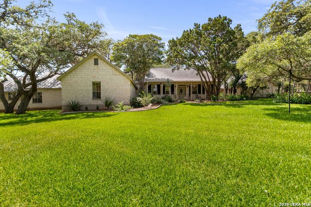 122 WOODLAND RANCH RD, Boerne, TX 78015