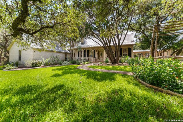 122 WOODLAND RANCH RD, Boerne, TX 78015