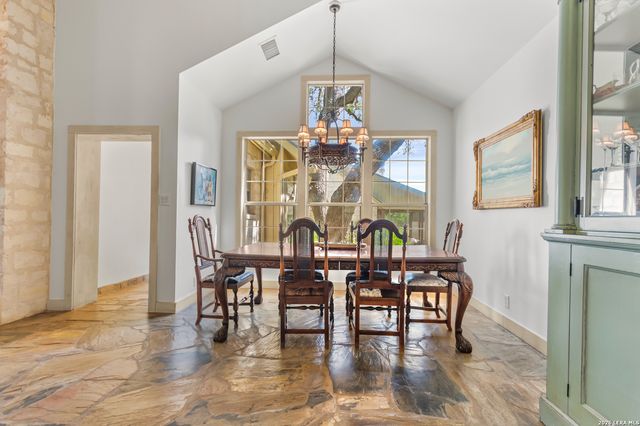 122 WOODLAND RANCH RD, Boerne, TX 78015