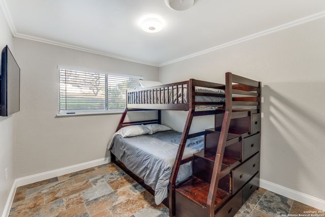 640 Crest Lane, New Braunfels, TX 78130