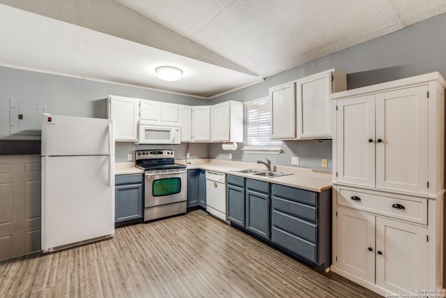 640 Crest Lane, New Braunfels, TX 78130