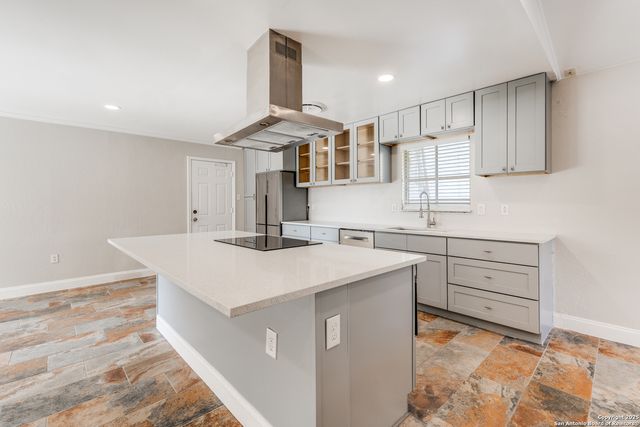 640 Crest Lane, New Braunfels, TX 78130