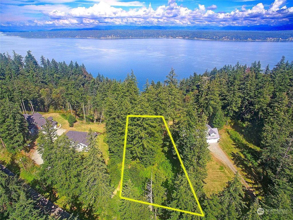 4081 Preserve Drive, Camano Island, WA 98282