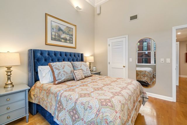 30 Monument Square 207, Boston, MA 02129