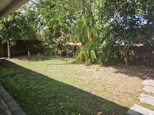 13431 SW 9th Place, Davie, FL 33325