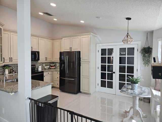 13431 SW 9th Place, Davie, FL 33325