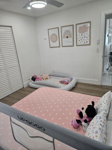 13431 SW 9th Place, Davie, FL 33325