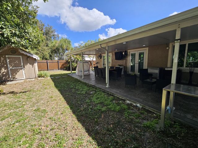 13431 SW 9th Place, Davie, FL 33325