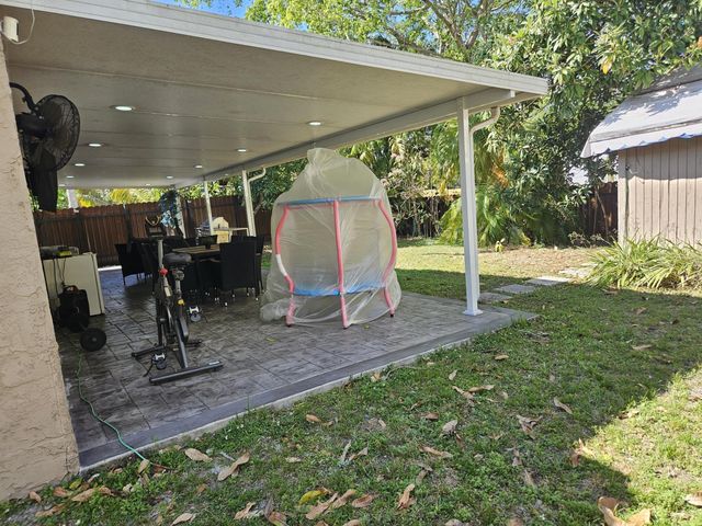 13431 SW 9th Place, Davie, FL 33325