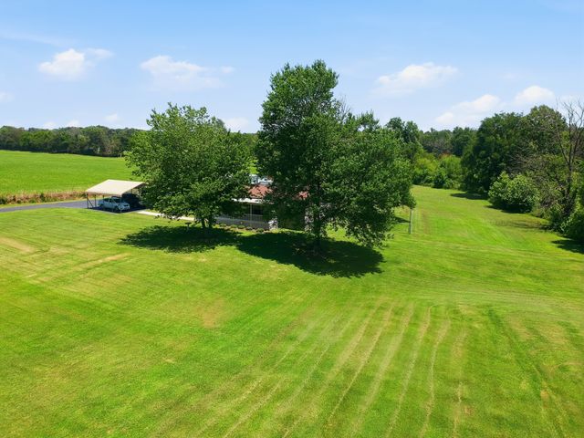3300 Doyle Frazier Rd, Morrison, TN 37357