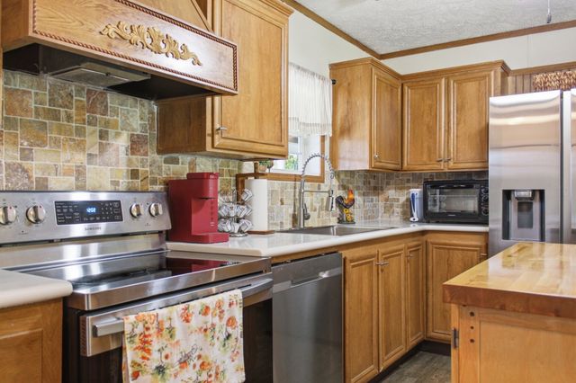 3300 Doyle Frazier Rd, Morrison, TN 37357
