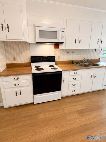 107 Noble Drive SE, Huntsville, AL 35802