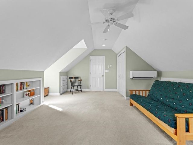 12 Fitzgerald Ln, Southborough, MA 01772