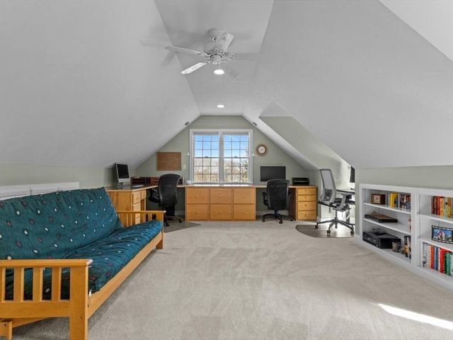 12 Fitzgerald Ln, Southborough, MA 01772