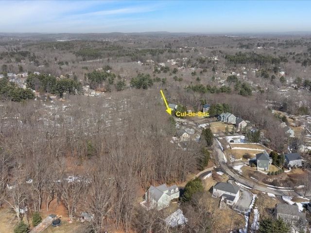 12 Fitzgerald Ln, Southborough, MA 01772