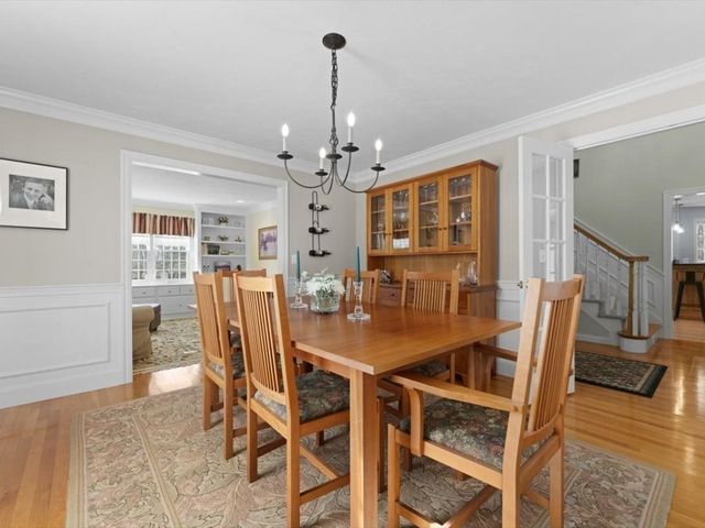 12 Fitzgerald Ln, Southborough, MA 01772