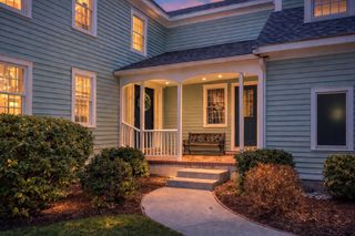 12 Fitzgerald Ln, Southborough, MA 01772