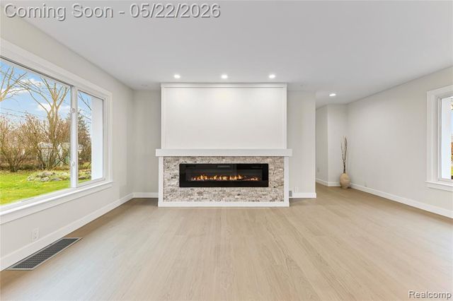 3460 Clayton Avenue, Waterford, MI 48329
