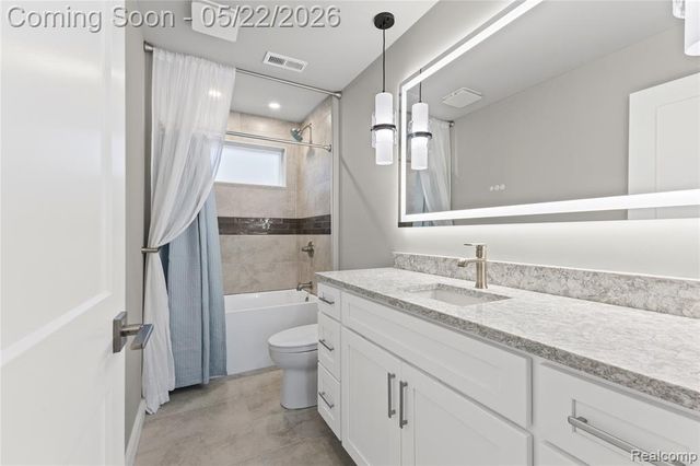 3460 Clayton Avenue, Waterford, MI 48329