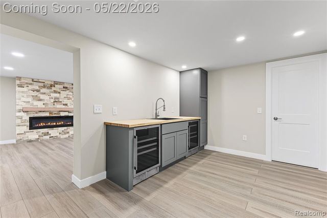 3460 Clayton Avenue, Waterford, MI 48329