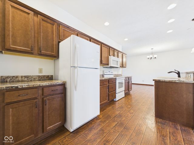 143 Devonshire Court, Anderson, IN 46013