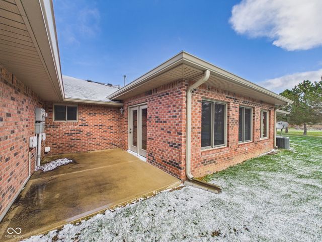 143 Devonshire Court, Anderson, IN 46013