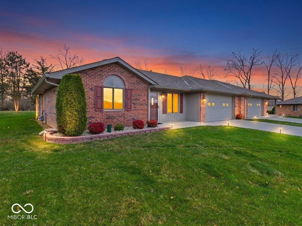 143 Devonshire Court, Anderson, IN 46013