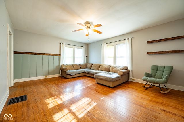 211 Howard, Rockville, IN 47872