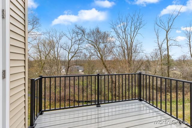 2213 Watertown Way Ne, City Of Grand Rapids, MI 49505