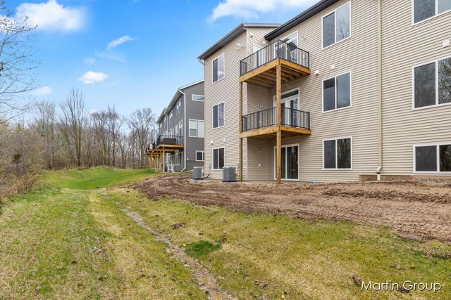 2213 Watertown Way Ne, City Of Grand Rapids, MI 49505