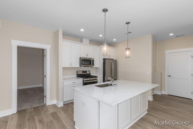 2213 Watertown Way Ne, City Of Grand Rapids, MI 49505
