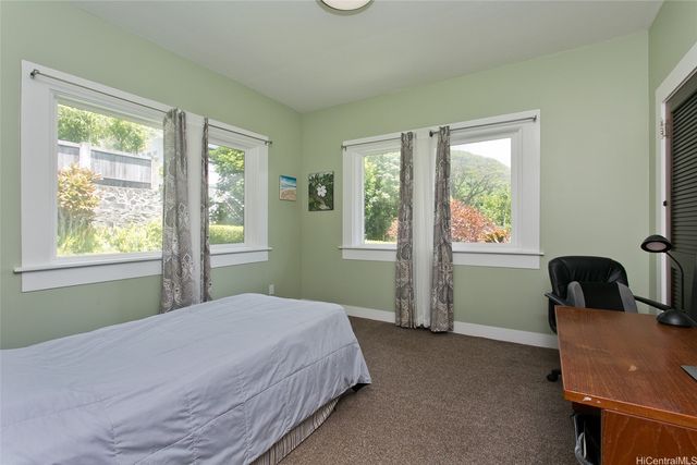 2742 Manoa Road, Honolulu, HI 96822