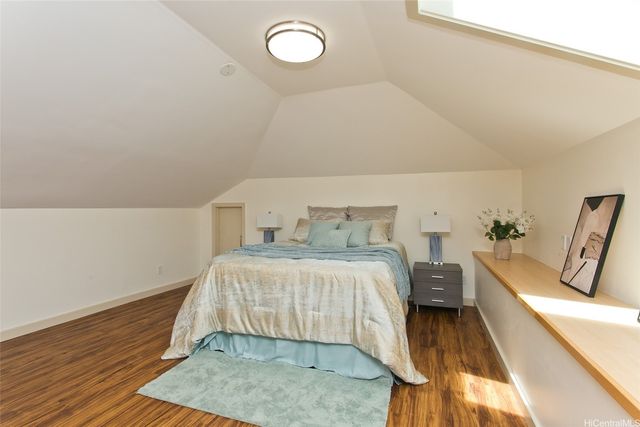 2742 Manoa Road, Honolulu, HI 96822