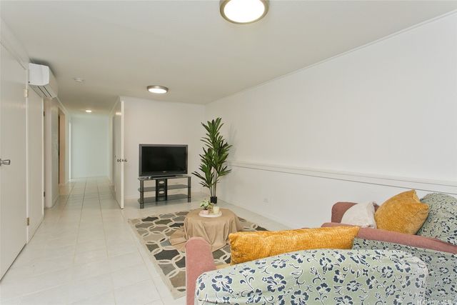 2742 Manoa Road, Honolulu, HI 96822