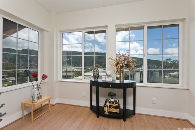 2742 Manoa Road, Honolulu, HI 96822