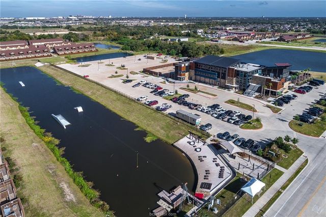 127 Armored Avenue, College Station, TX 77845