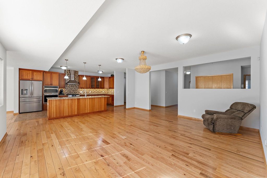 438 Wildwood Road, Mahtomedi, MN 55115 — photo 2