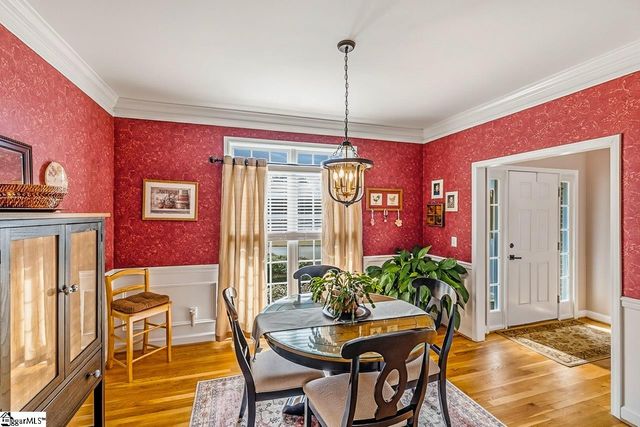 102 Spring Lake Loop, Simpsonville, SC 29681