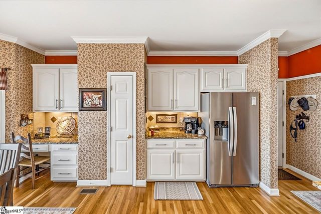 102 Spring Lake Loop, Simpsonville, SC 29681