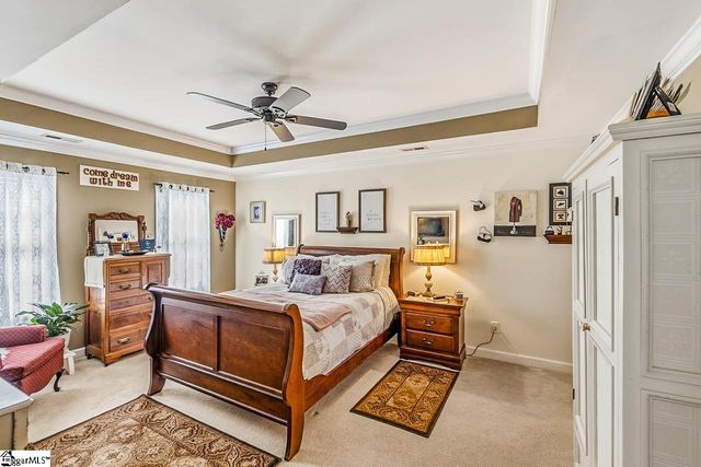 102 Spring Lake Loop, Simpsonville, SC 29681