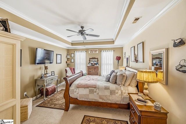 102 Spring Lake Loop, Simpsonville, SC 29681