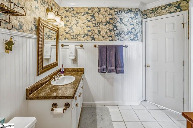 102 Spring Lake Loop, Simpsonville, SC 29681