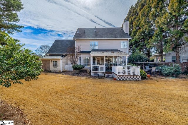 102 Spring Lake Loop, Simpsonville, SC 29681