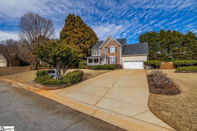 102 Spring Lake Loop, Simpsonville, SC 29681