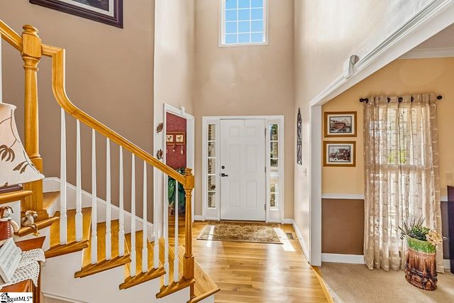 102 Spring Lake Loop, Simpsonville, SC 29681