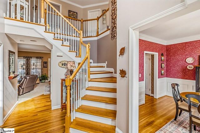 102 Spring Lake Loop, Simpsonville, SC 29681