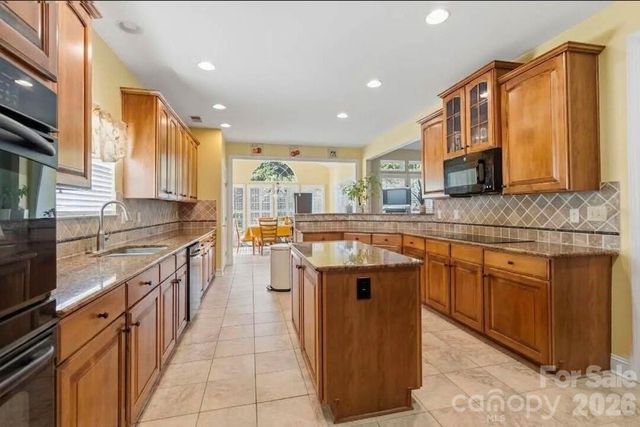 7607 Meadow Grove Drive, Waxhaw, NC 28173